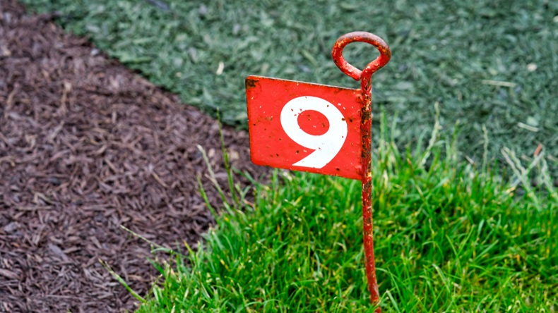 Hole number 9, Golf course, symbolic or sign at Golf clubs, Post number nine - Image 